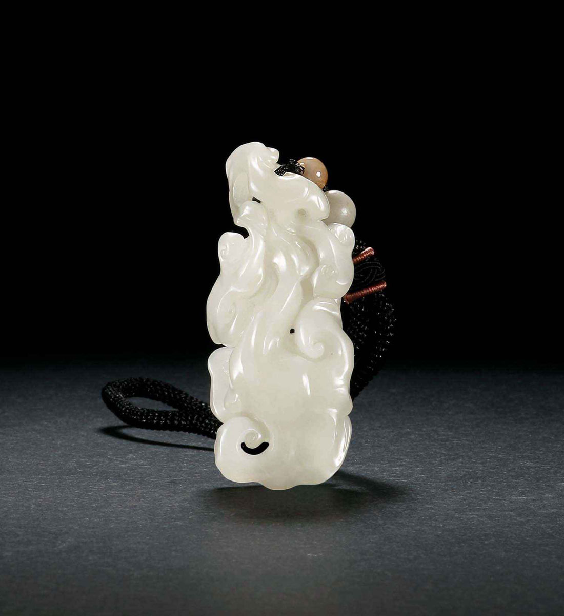 翁伟民 白玉灵芝佩